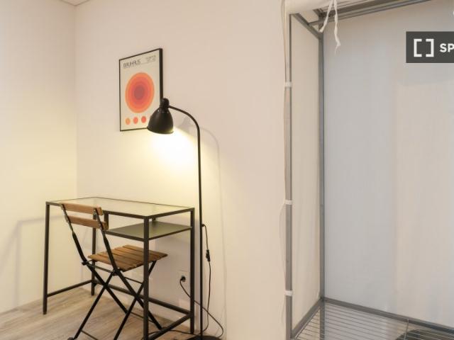 Quarto compartilhado em apartamento de 5 quartos no Porto