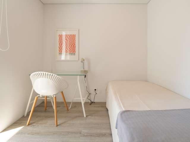 Quarto compartilhado em apartamento de 5 quartos no Porto