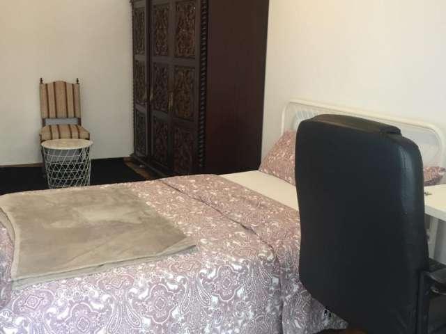 Quarto compartilhado para alugar em Lisboa, com 3 quartos