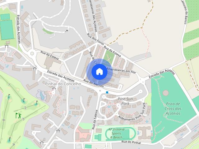 Quarto a minutos da praia da Falesia