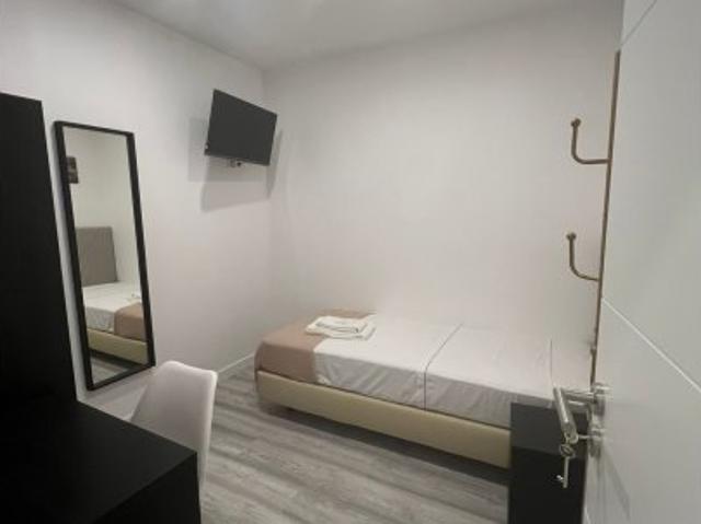 Quarto acolhedor em apartamento de 6 quartos em Arroios, Lisboa