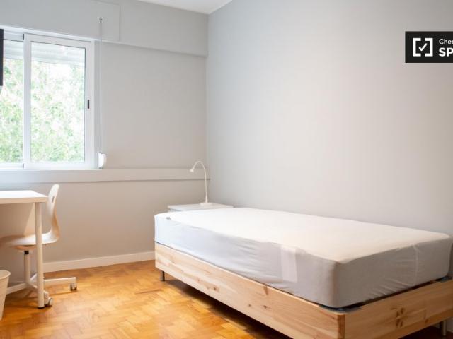 Quarto acolhedor para alugar na Parede