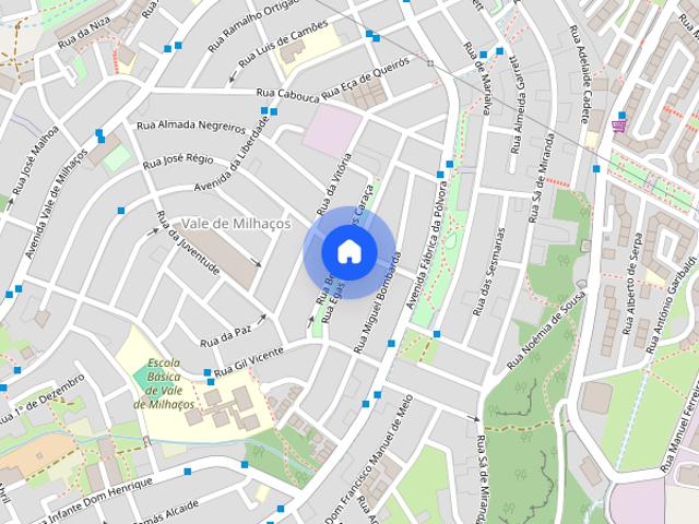 Quarto apartamento sem senhorio no centro de Almada
