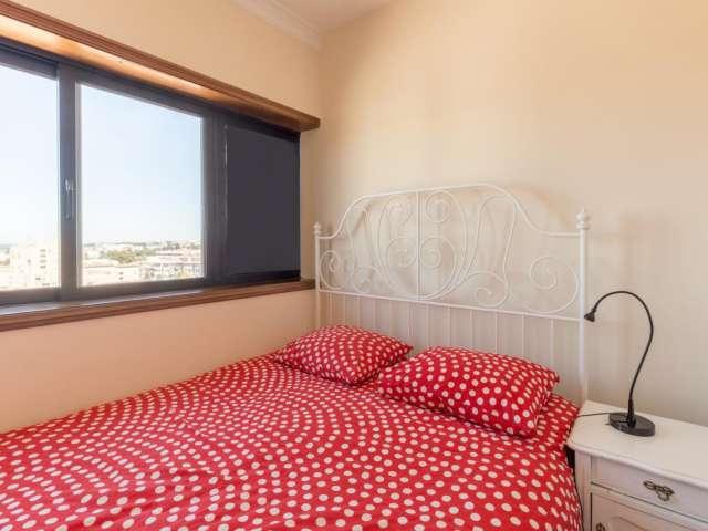Quarto disponível para alugar em apartamento compartilhado com 5 quartos, Porto