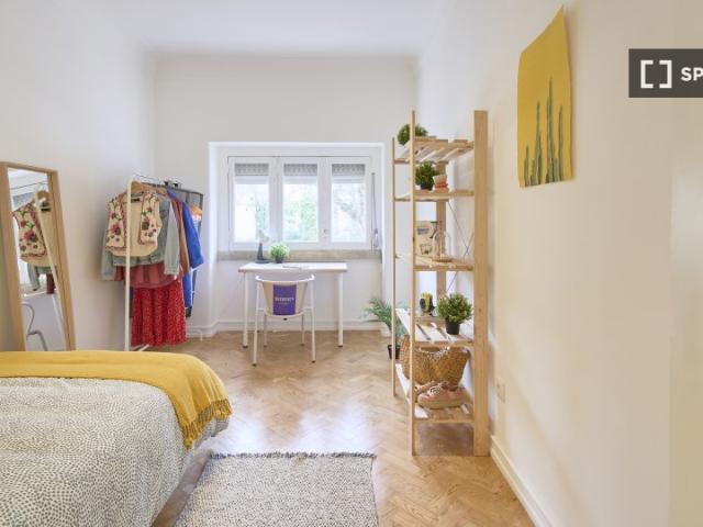 Quarto disponível para alugar em apartamento compartilhado com 6 quartos em Lisboa