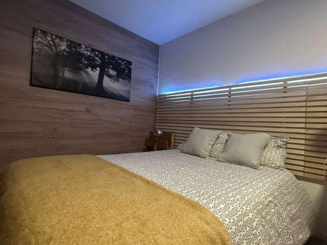 Quarto disponível para alugar em apartamento compartilhado com 7 quartos em Cascais
