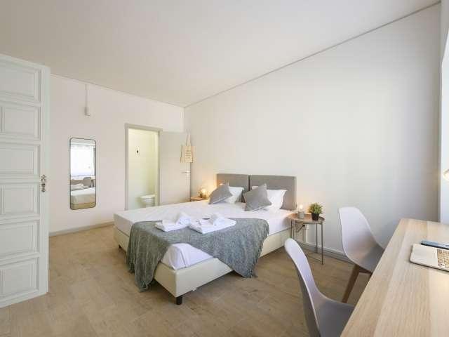 Quarto disponível para alugar em apartamento compartilhado com 9 quartos em Lisboa