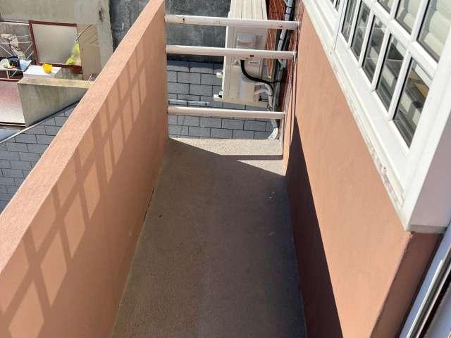 Quarto disponível para alugar em apartamento compartilhado com 9 quartos no Porto