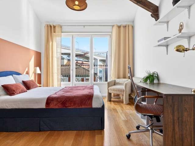 Quarto disponível para alugar em apartamento compartilhado com 10 quartos, Lisboa