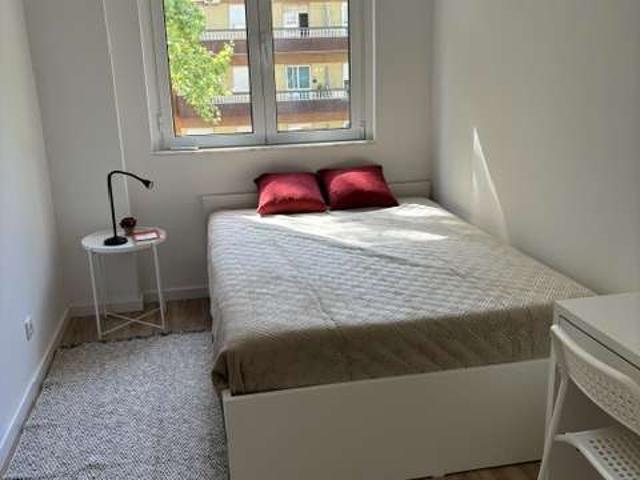 Quarto disponível para alugar em apartamento compartilhado de 1 quarto em Lisboa