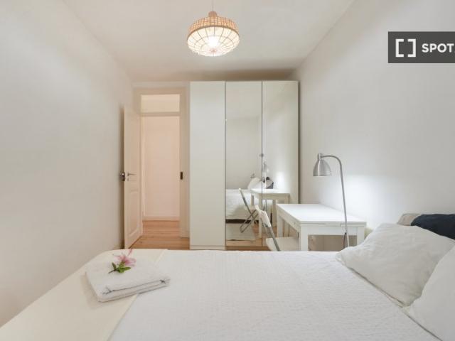 Quarto disponível para alugar em apartamento compartilhado de 3 quartos, Lisboa