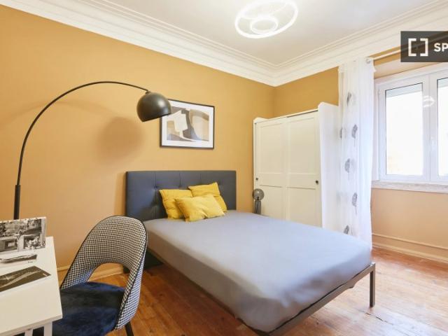 Quarto disponível para alugar em apartamento compartilhado de 4 quartos, Lisboa