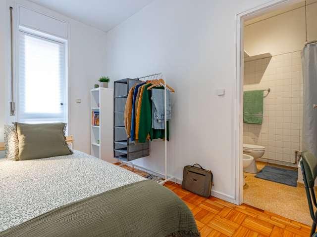 Quarto disponível para alugar em apartamento compartilhado de 4 quartos, Porto