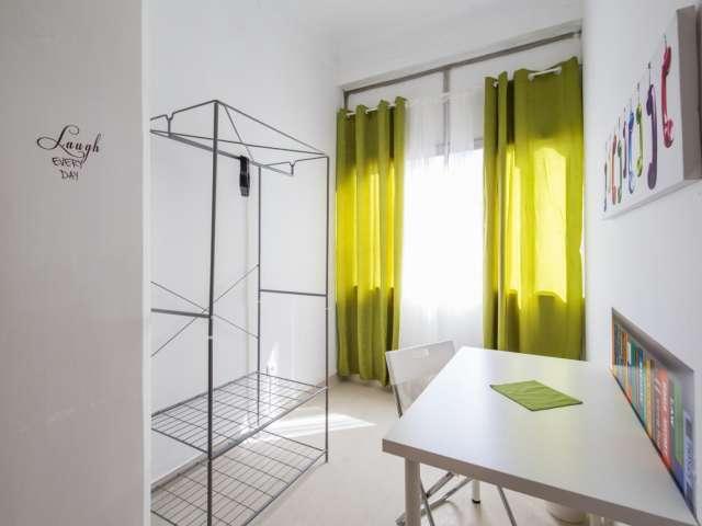 Quarto disponível para alugar em apartamento compartilhado em Lisboa, Portugal