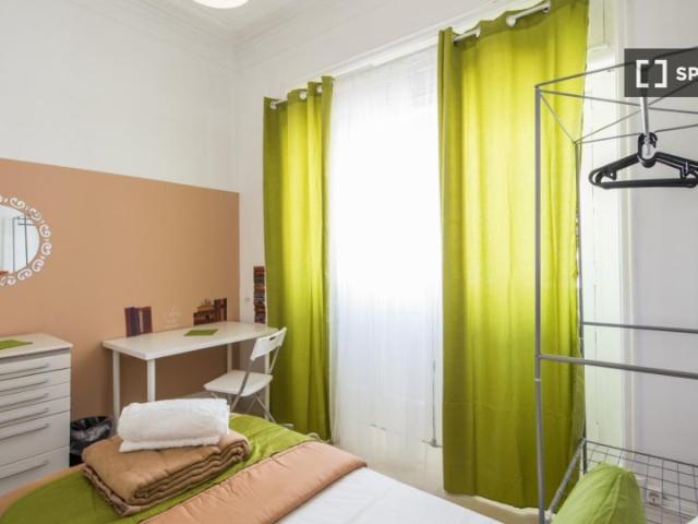 Quarto disponível para alugar em apartamento compartilhado em Lisboa, Portugal