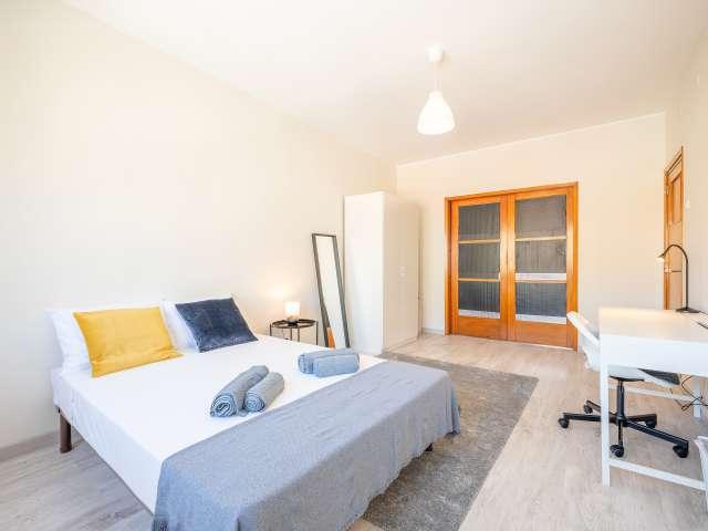 Quarto em apartamento partilhado para alugar em Lisboa