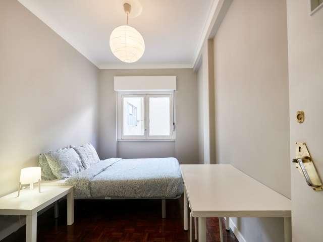 Quarto disponível para alugar em apartamento de 6 camas em Lisboa