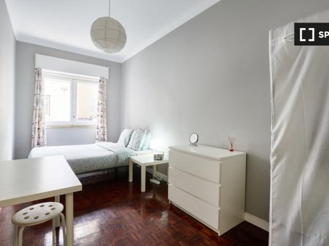 Quarto disponível para alugar em apartamento de 6 camas em Lisboa