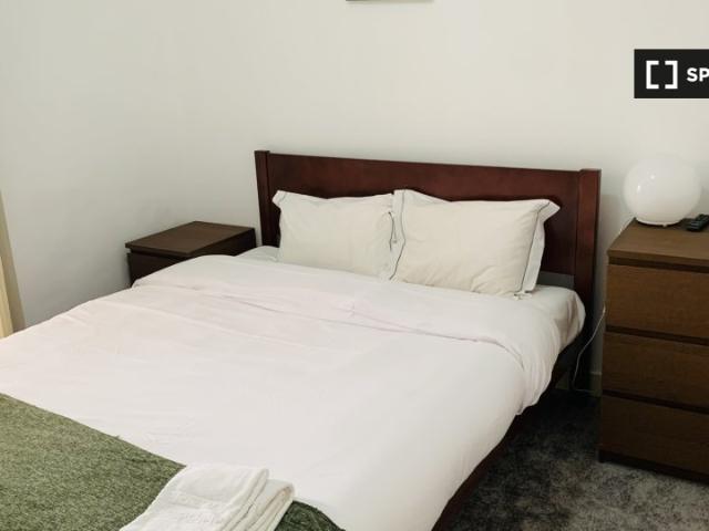 Quarto duplo em apartamento de 6 quartos em Arroios, Lisboa