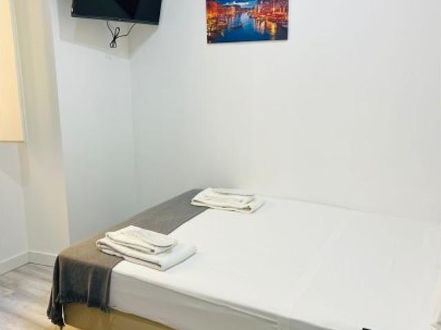 Quarto duplo em apartamento de 6 quartos em Arroios, Lisboa