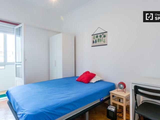 Quarto em apartamento com 3 quartos São Domingos de Benfica, Lisboa