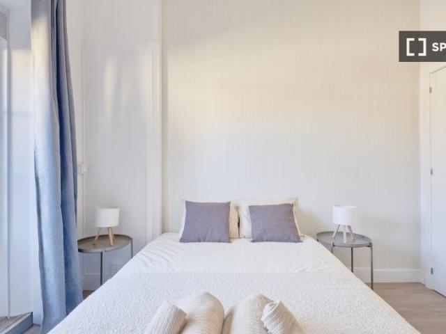 Quarto em apartamento compartilhado com 10 quartos em Lisboa