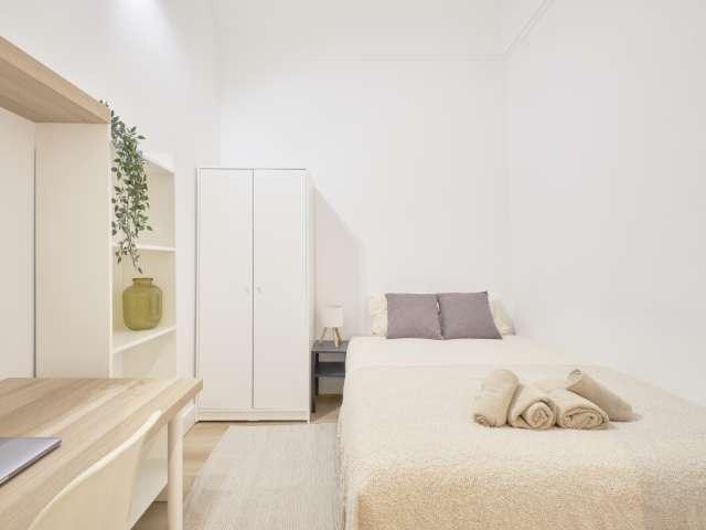 Quarto em apartamento compartilhado com 10 quartos em Lisboa