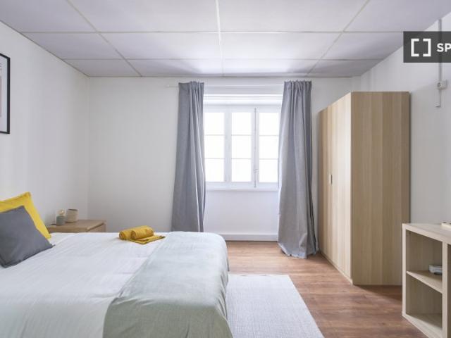 Quarto em apartamento compartilhado com 7 quartos em Lisboa