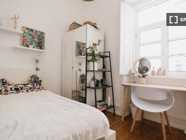Quarto em apartamento compartilhado com 7 quartos em Lisboa