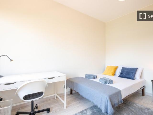 Quarto em apartamento compartilhado com 7 quartos em Lisboa