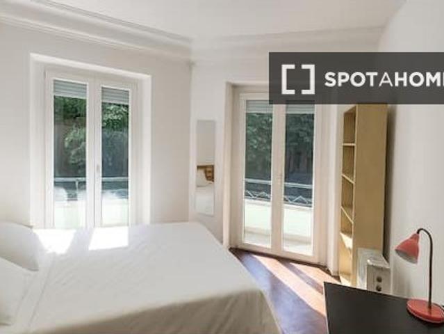 Quarto em apartamento compartilhado com 7 quartos, Lisboa