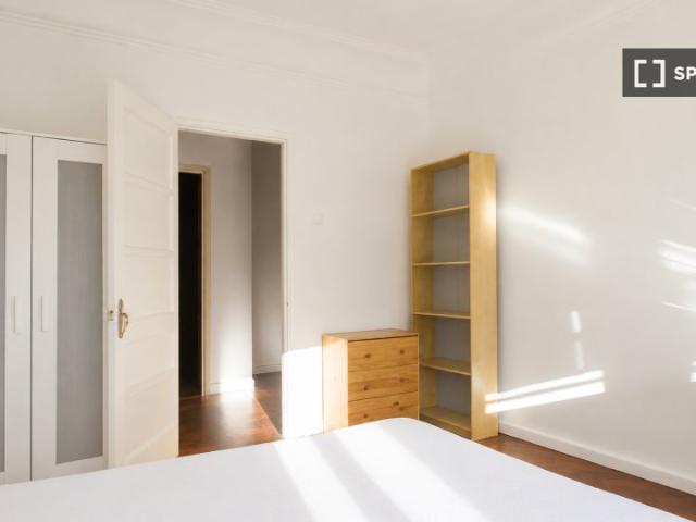 Quarto em apartamento partilhado de 7 quartos para alugar, Lisboa