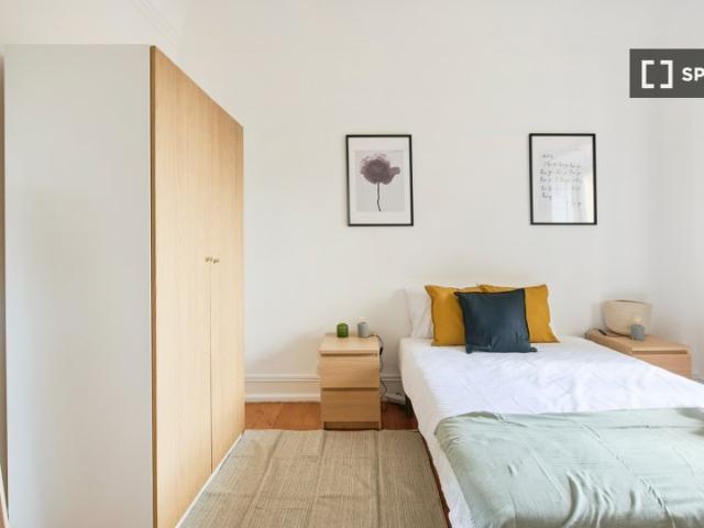 Quarto em apartamento compartilhado com 7 quartos, Lisboa