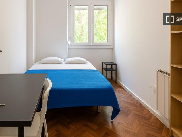 Quarto em apartamento compartilhado com 7 quartos, Lisboa
