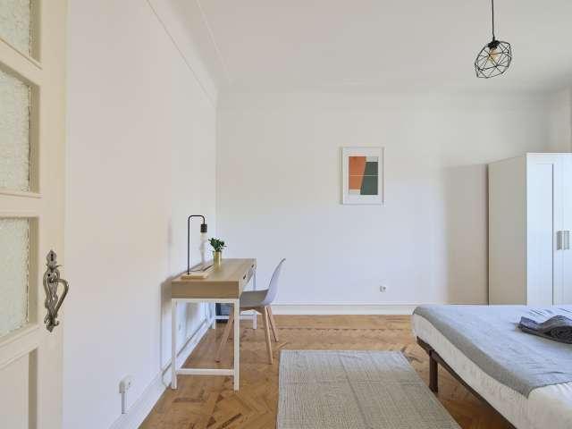 Quarto em apartamento compartilhado com 5 camas para alugar, Lisboa
