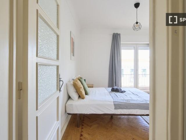 Quarto em apartamento compartilhado com 5 camas para alugar, Lisboa