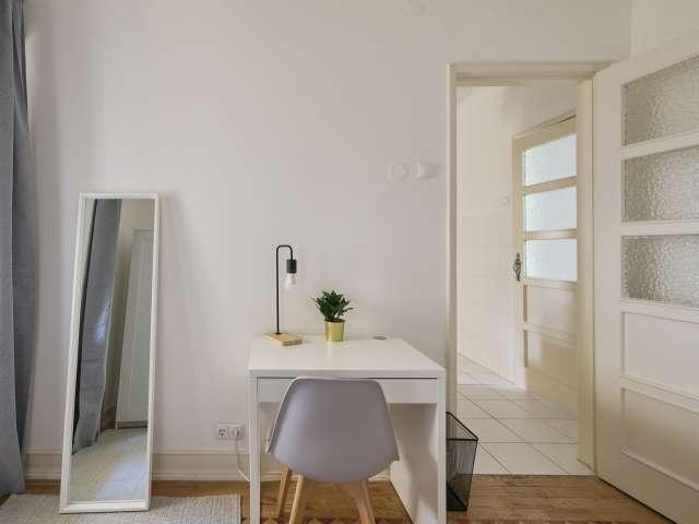 Quarto em apartamento compartilhado com 5 camas para alugar, Lisboa