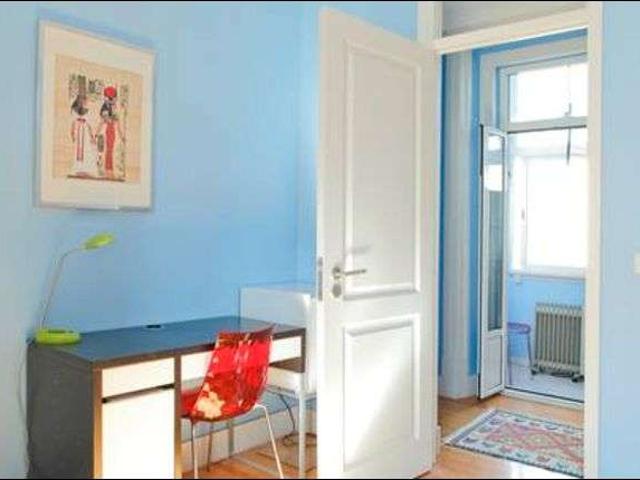 Quarto em apartamento compartilhado com 5 quartos em Lisboa