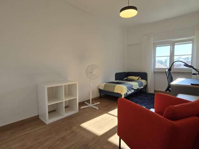 Quarto em apartamento compartilhado com 5 quartos, Lisboa