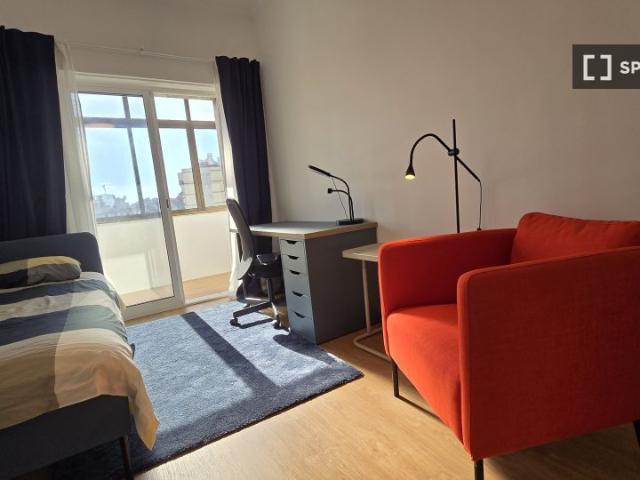Quarto em apartamento compartilhado com 5 quartos, Lisboa
