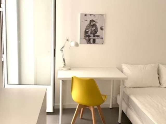 Quarto em apartamento compartilhado com 6 quartos em Lisboa