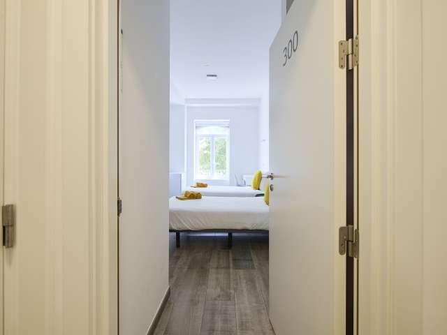 Quarto em apartamento compartilhado com 6 quartos em Lisboa