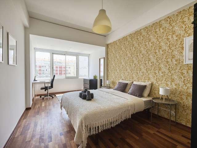 Quarto em apartamento compartilhado com 6 quartos em Lisboa