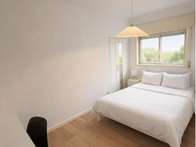 Quarto em apartamento compartilhado com 6 quartos em Vila Nova de Gaia