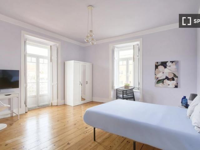 Quarto em apartamento compartilhado com 8 quartos, Lisboa