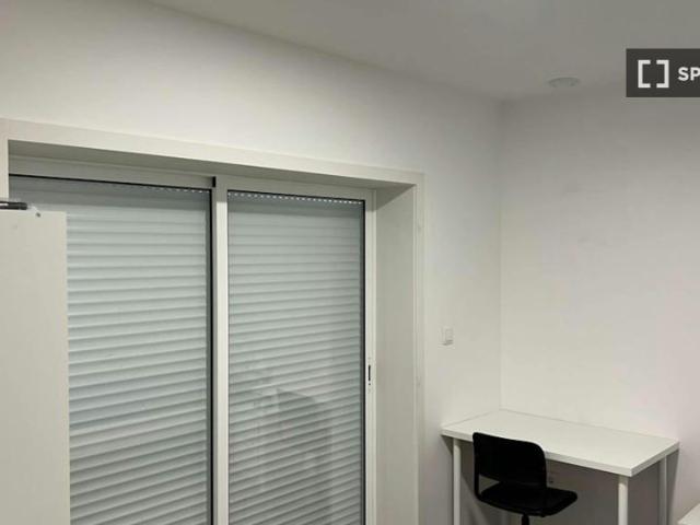 Quarto em apartamento compartilhado com 8 quartos para alugar no Porto