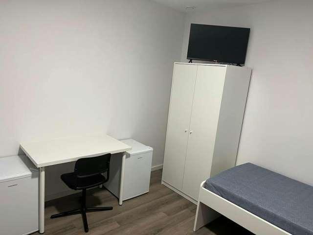 Quarto em apartamento compartilhado com 8 quartos para alugar no Porto
