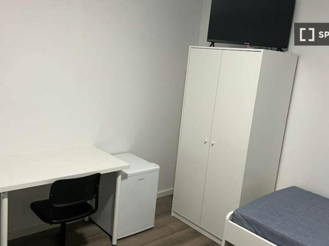 Quarto em apartamento compartilhado com 8 quartos para alugar no Porto