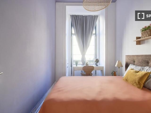 Quarto em apartamento compartilhado com 9 quartos, Lisboa