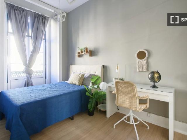 Quarto em apartamento compartilhado com 9 quartos, Lisboa